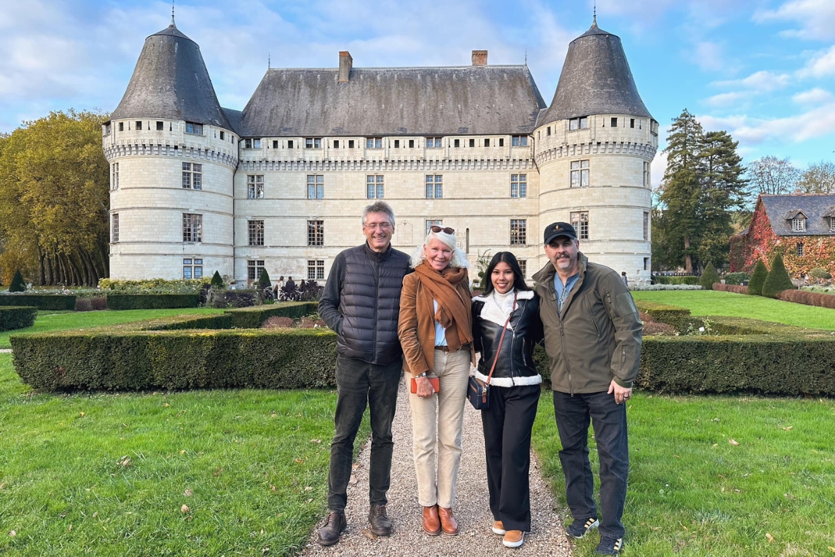 French Chateau Tour Guides