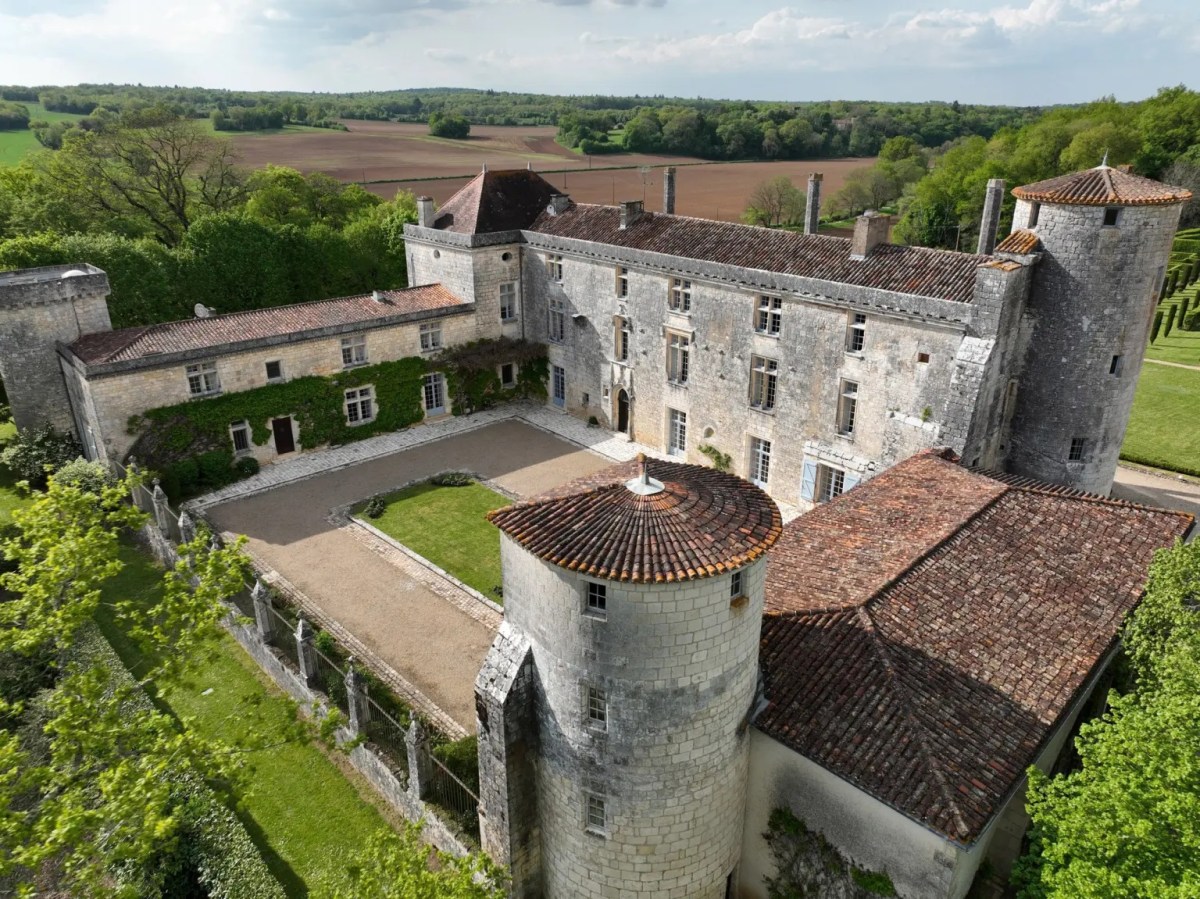 Extérieur du château français