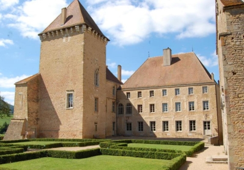 Chateau de Pierrecios