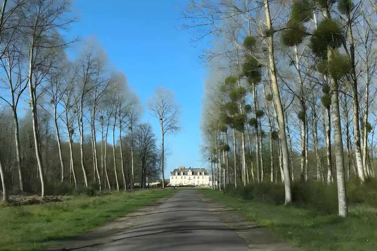 Chateau de Champchevrier entrance